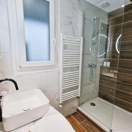 #gh Butler's Monochrome Apartment Saint-Martin-d'Heres